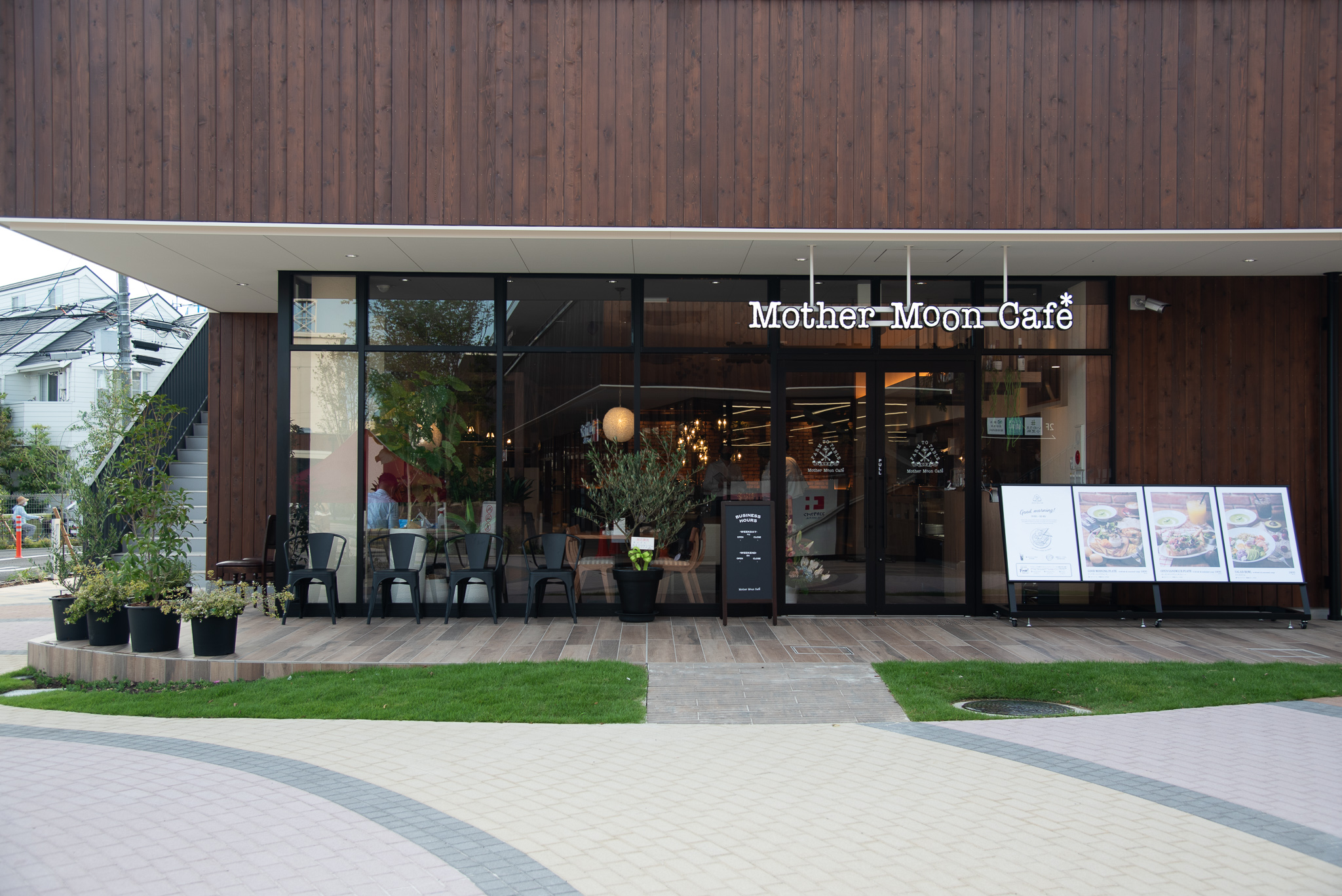 MotherMoonCafe西宮店9月3日オープン詳細のお知らせ
